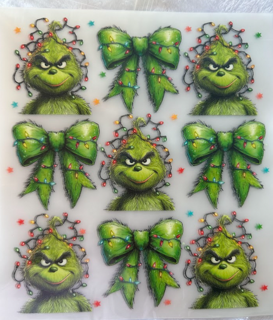 Grinch and bows with lights